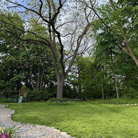 Large, Comfortable & Conveniently Located Home Danvers Exterior photo