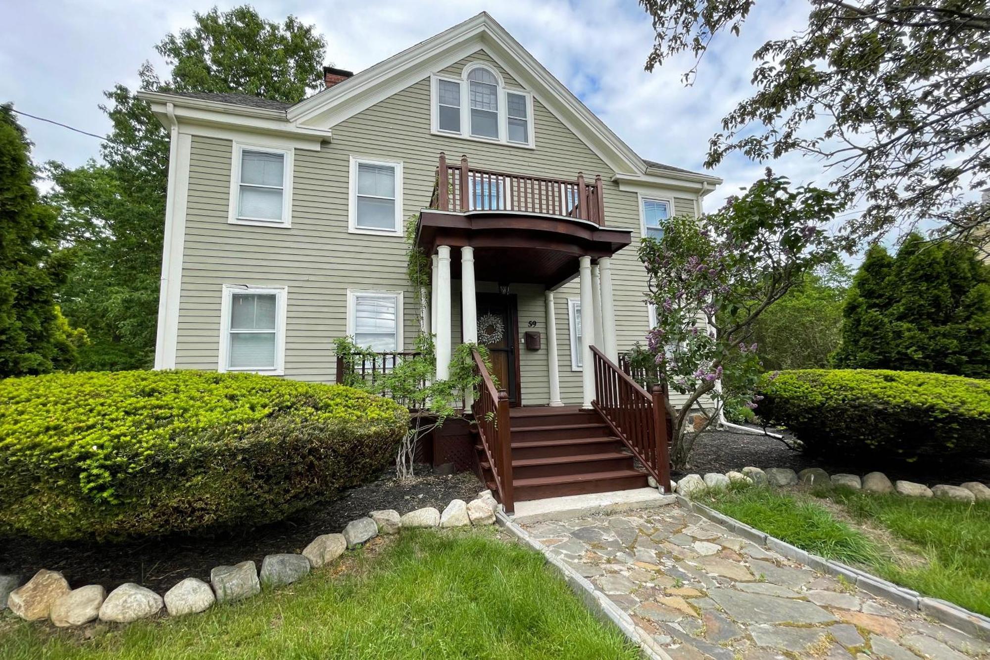 Large, Comfortable & Conveniently Located Home Danvers Exterior photo