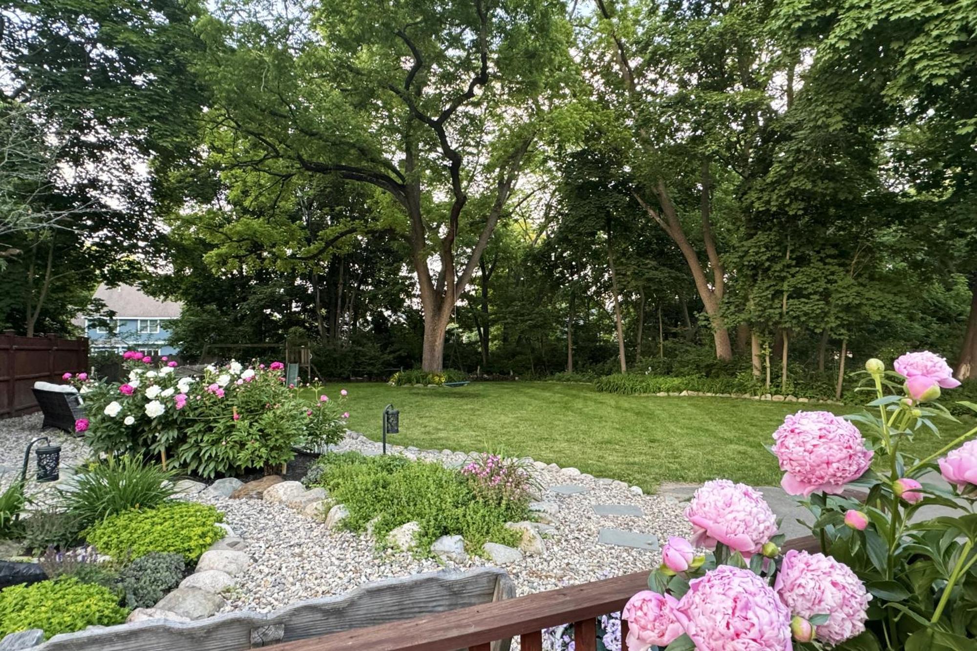 Large, Comfortable & Conveniently Located Home Danvers Exterior photo