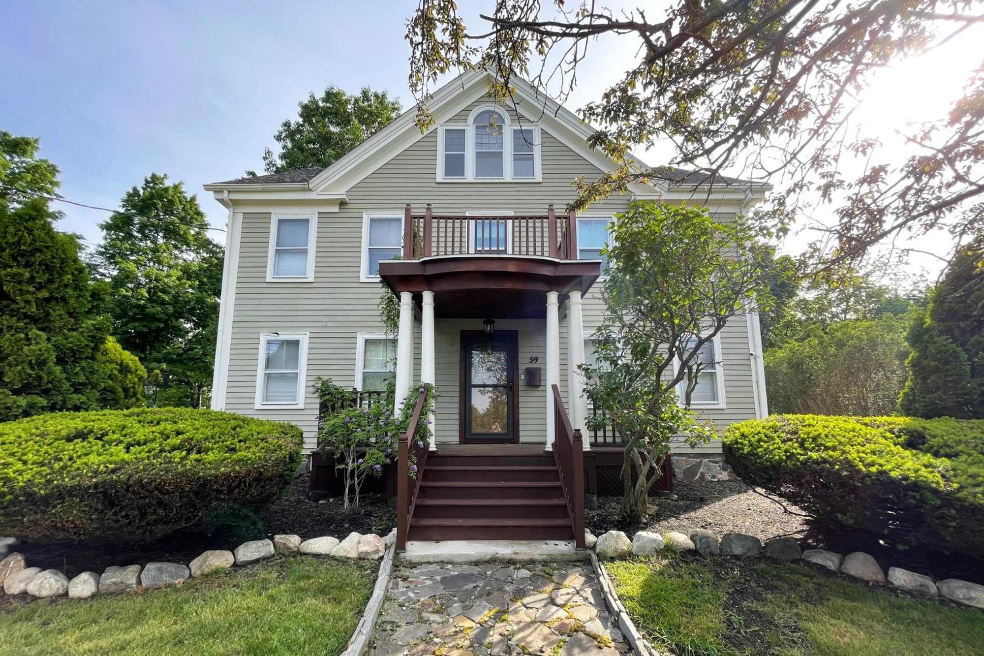 Large, Comfortable & Conveniently Located Home Danvers Exterior photo