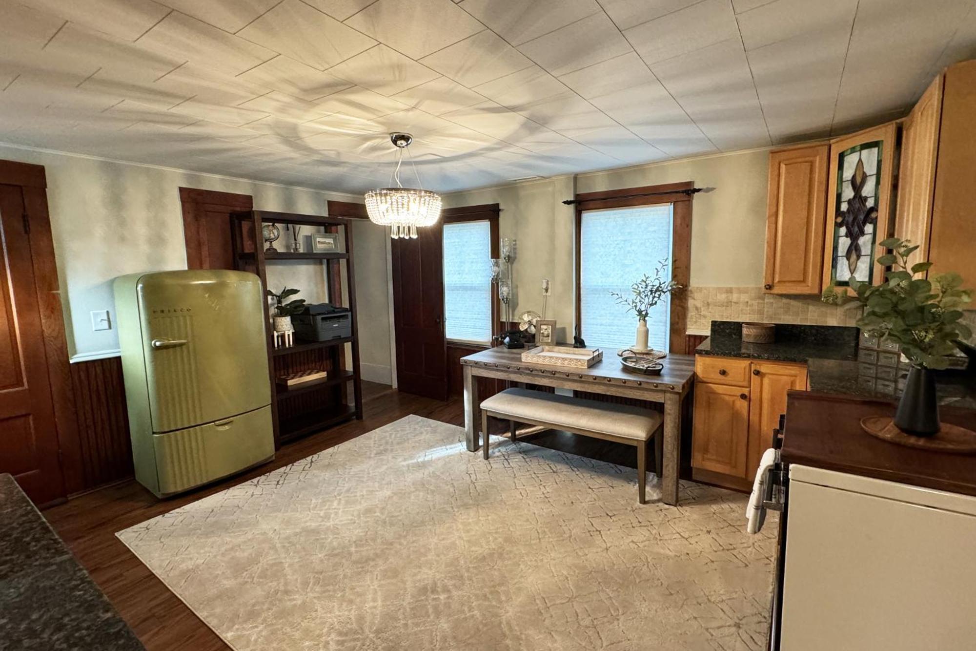 Large, Comfortable & Conveniently Located Home Danvers Exterior photo